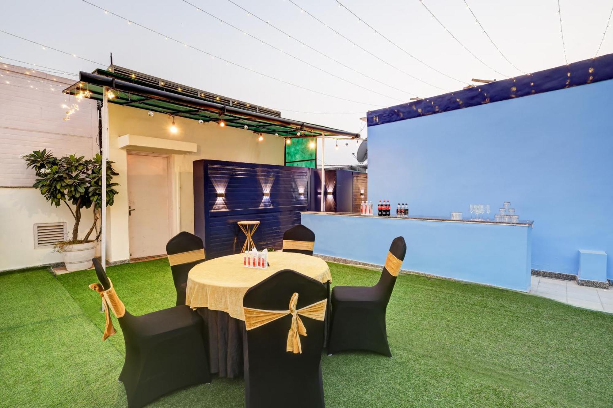 Hotel 91 Golf Course Road Гургаон Экстерьер фото
